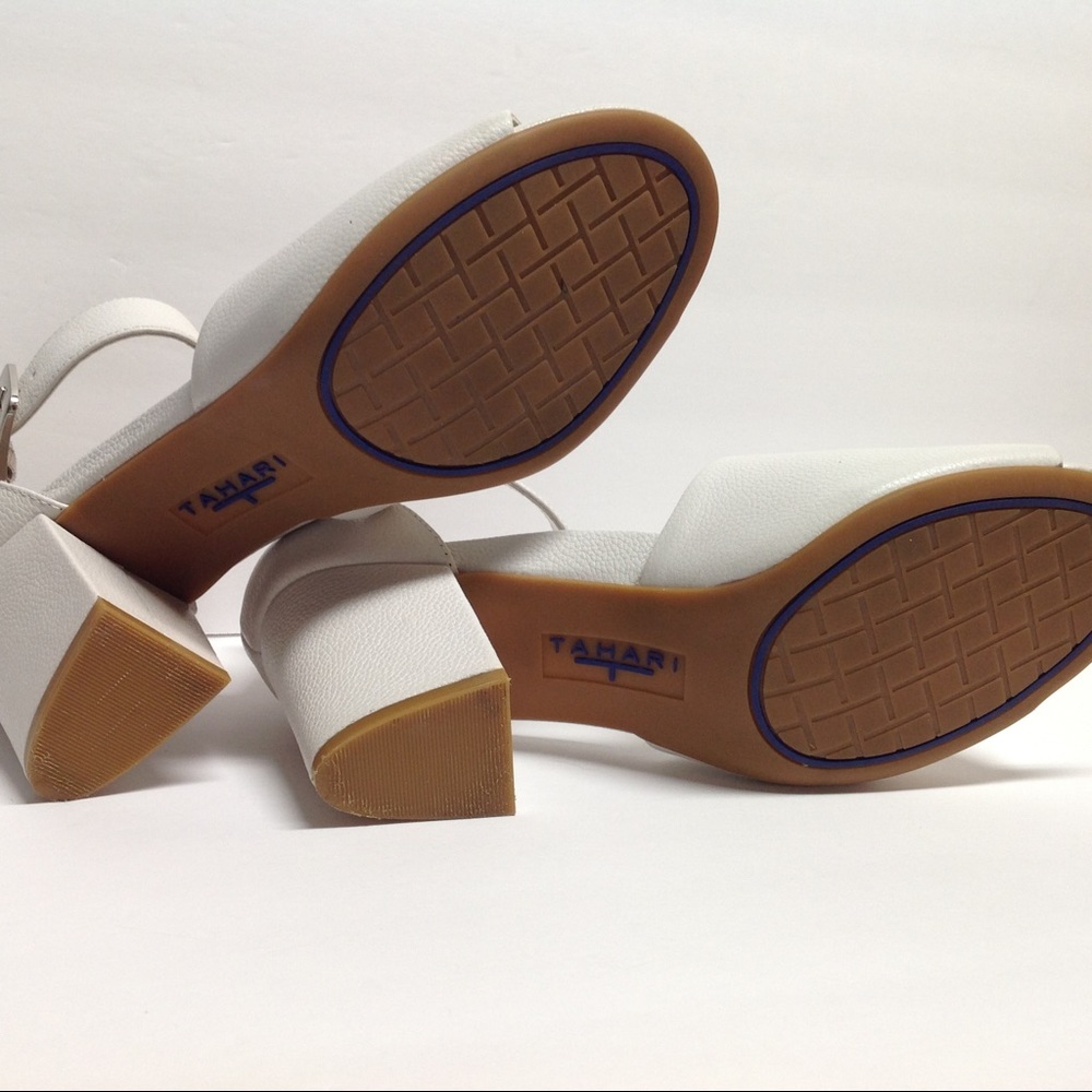 T Tahari Piper Sandal. Size 9M White - Picture 8 of 8